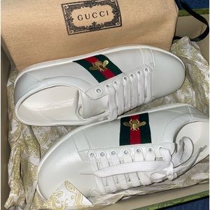 NEW Gucci shoes